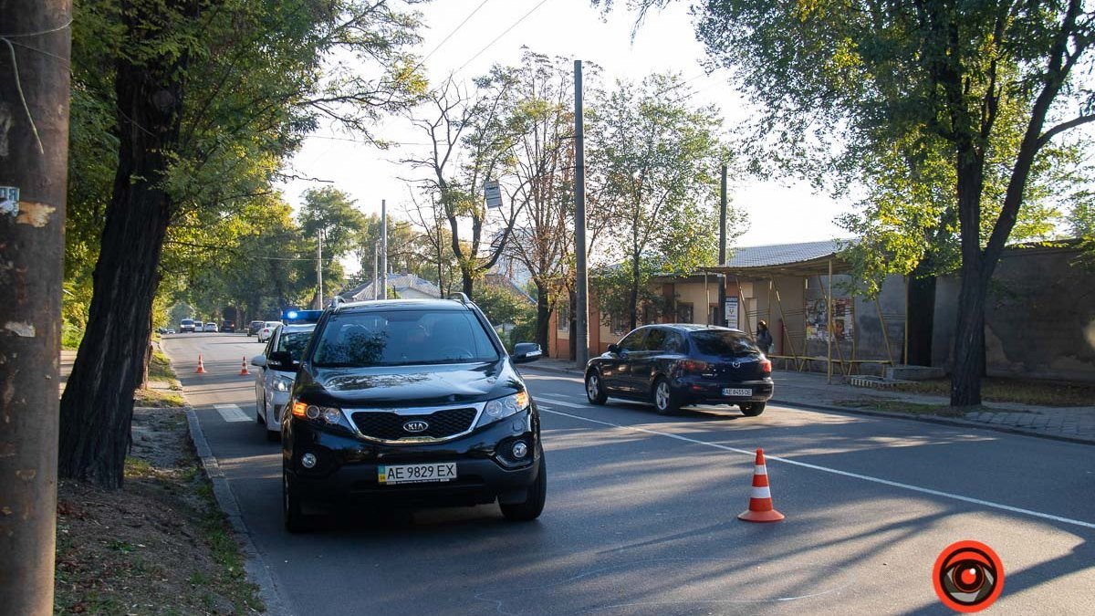 В Днепре на Савченко KIA на переходе сбил 72-летнего мужчину