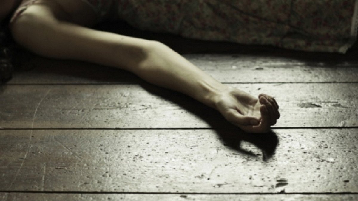 Слабо дышали и не реагировали на свет: в Каменском две девочки лежали на земле без сознания