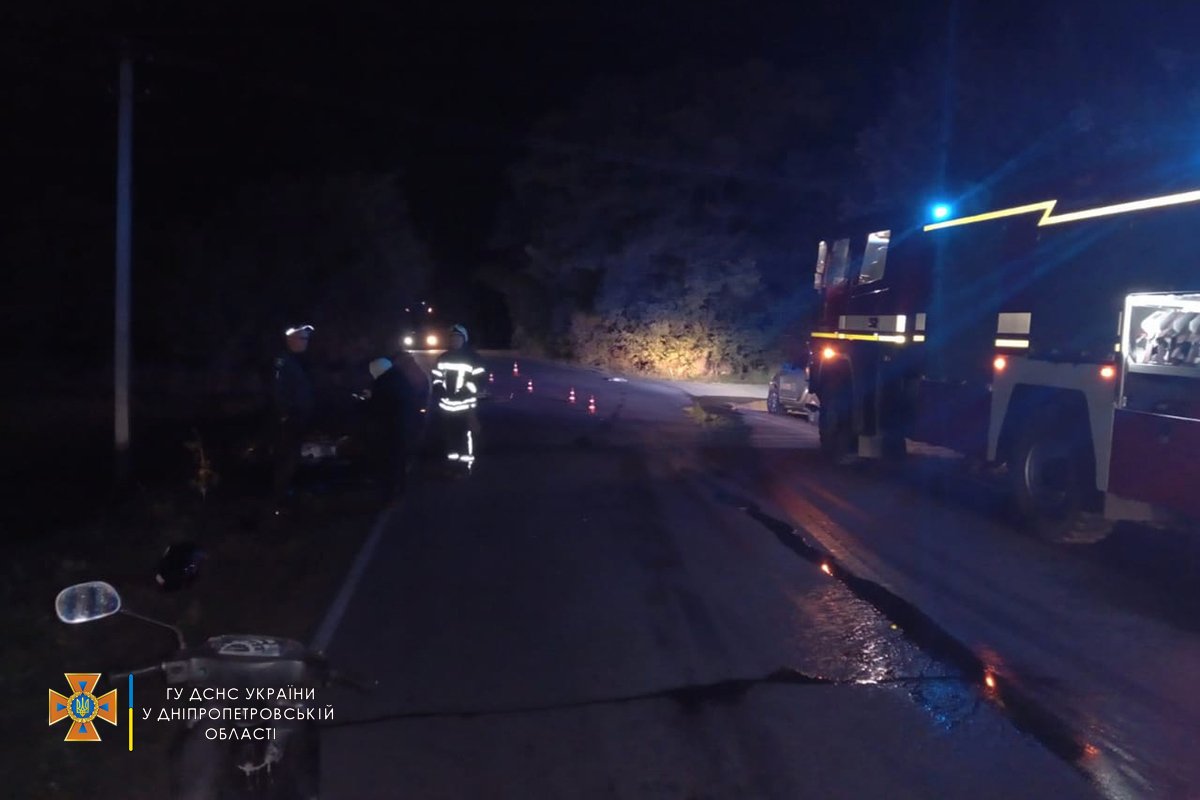 В Днепропетровской области в результате ДТП загорелся мотоцикл: погиб пешеход