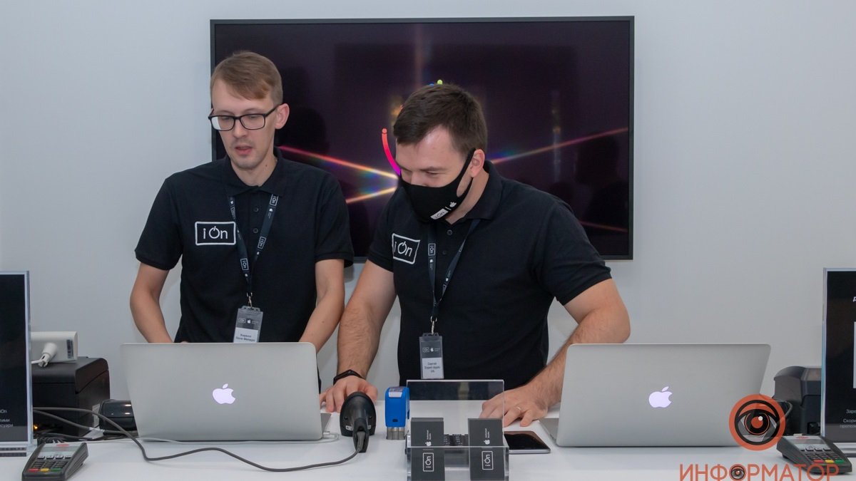 Огромный выбор гаджетов и авторизированный сервисный центр Apple: в Днепре открылся магазин "яблочной" техники iOn