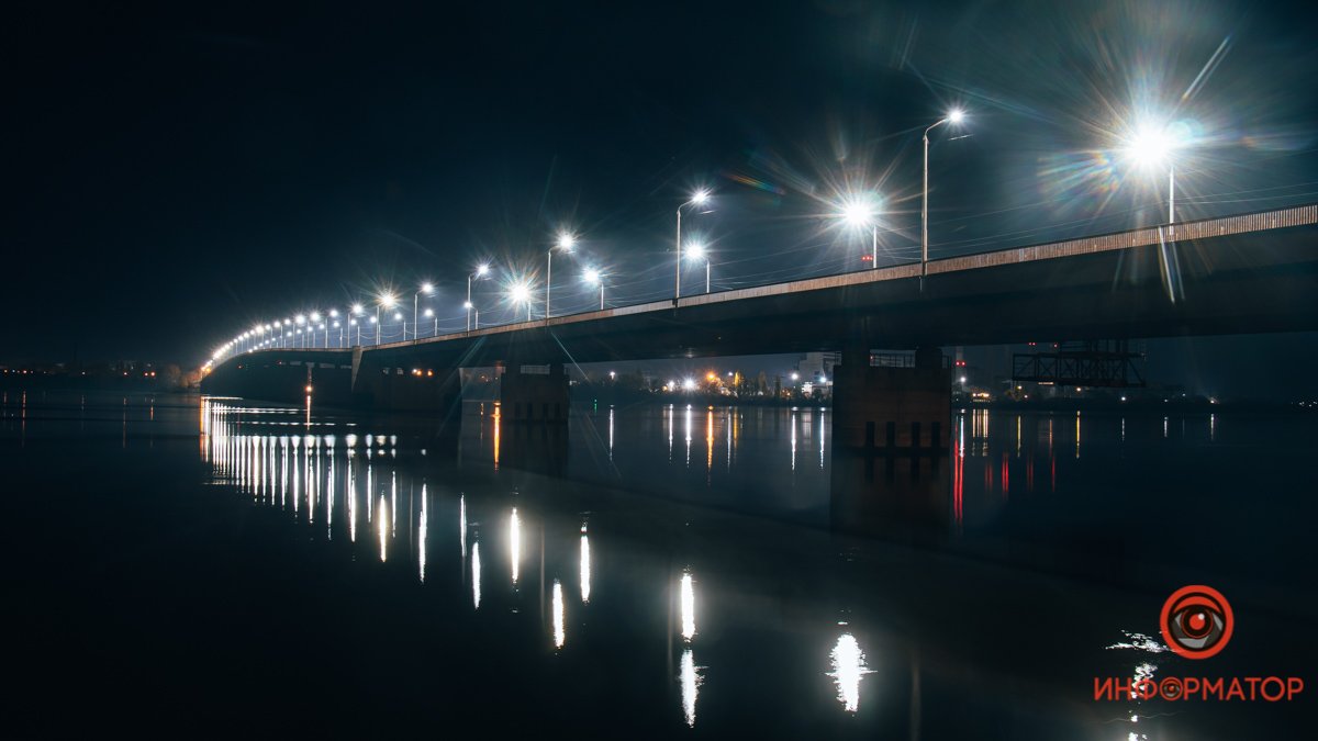 Как в Днепре под покровом ночи выглядит Южный мост
