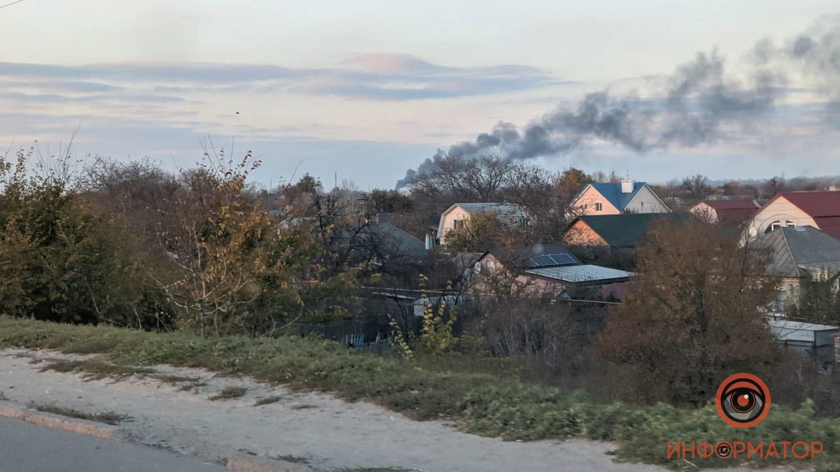 Густой черный дым над Днепром: что случилось