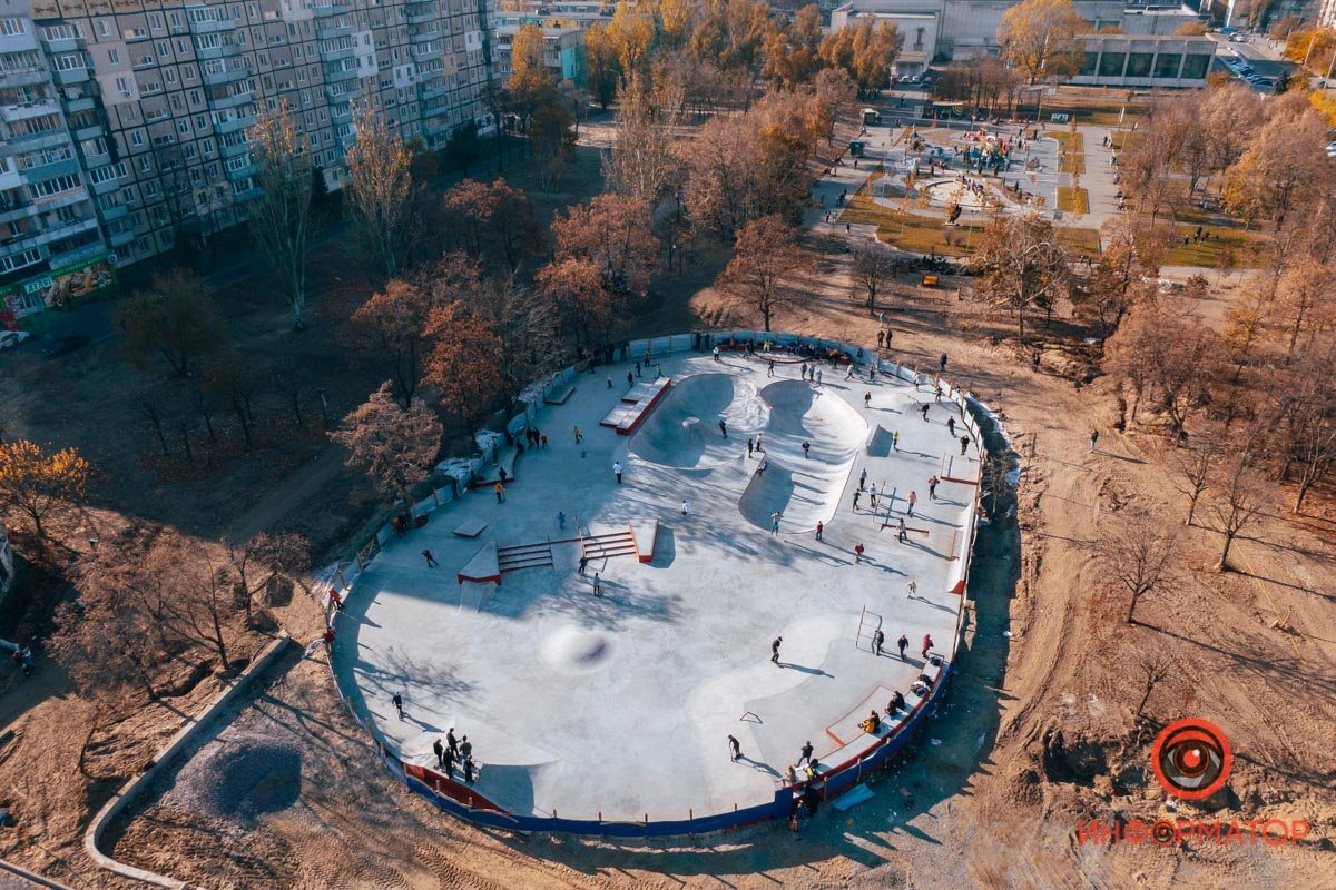 Как дети из Днепра "оккупировали" скейт-парк в сквере Усачева раньше времени