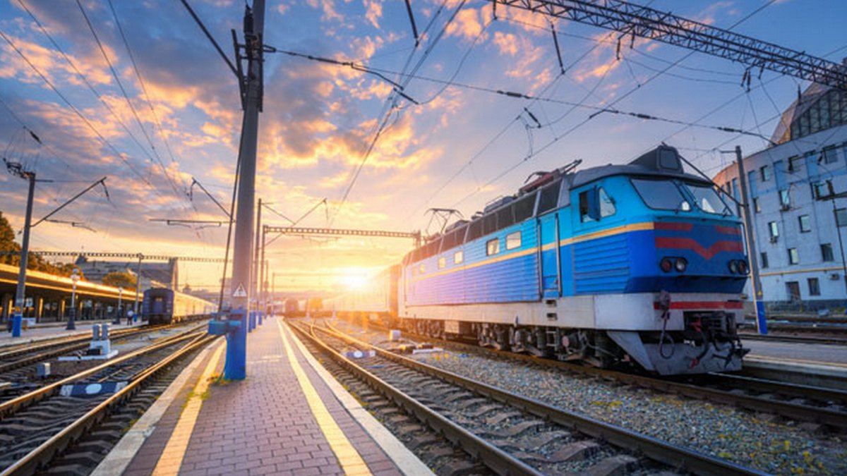 "Укрзалізниця" пустит через Днепр поезд в Карпаты
