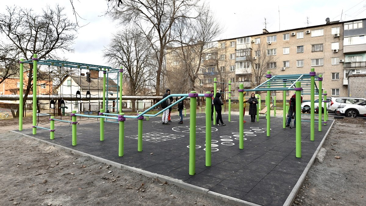 Депутат Дмитрий Кисилевский открыл 5 новых спортивных площадок в рамках президентской программы "Здоровая Украина"