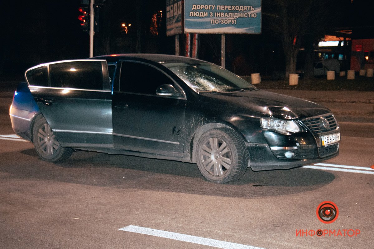 В Днепре на Калиновой Volkswagen сбил 16-летнюю девочку: поиск свидетелей