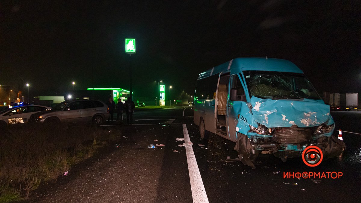 ДТП с маршруткой на Криворожском шоссе в Днепре: 6 человек забрала скорая