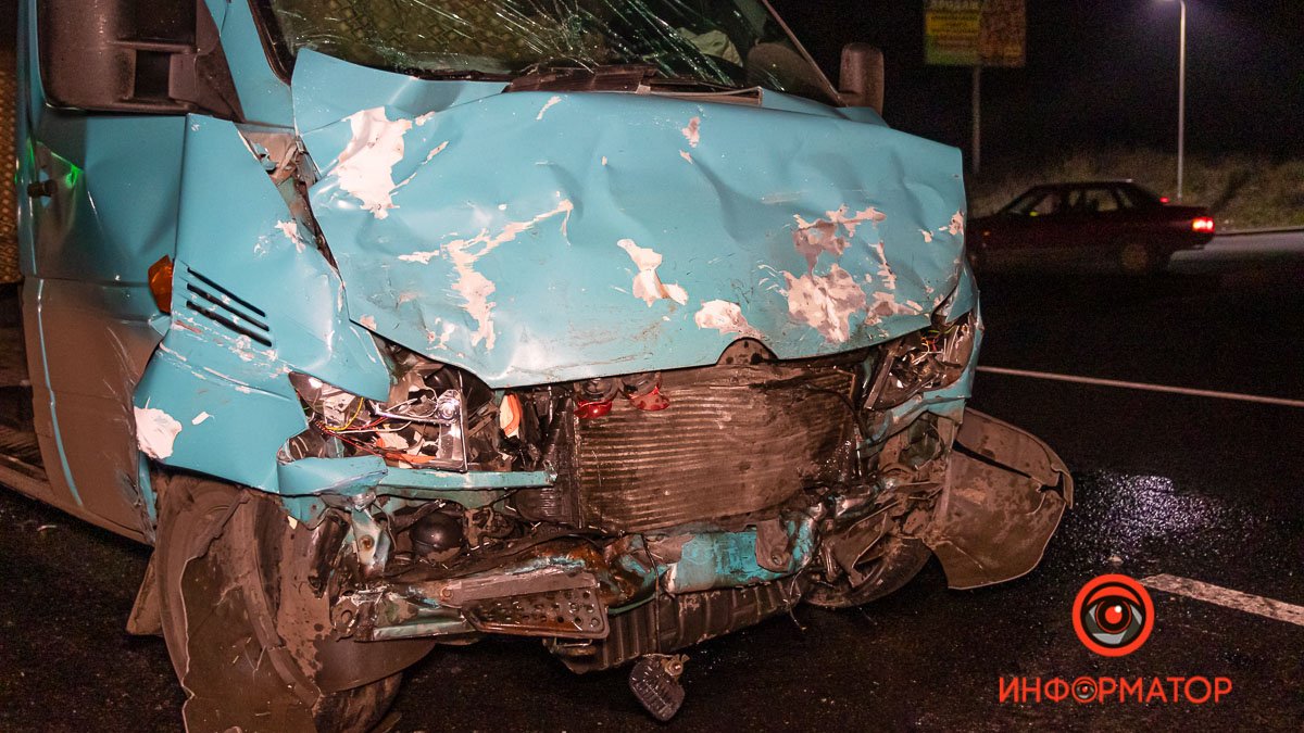ДТП с BMW и маршруткой на Криворожском шоссе, в котором пострадали 6 человек: полиция открыла уголовное производство