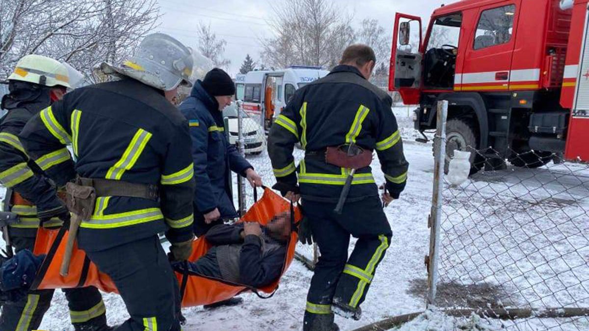 В Днепропетровской области горел дом: погибла женщина, пострадал мужчина