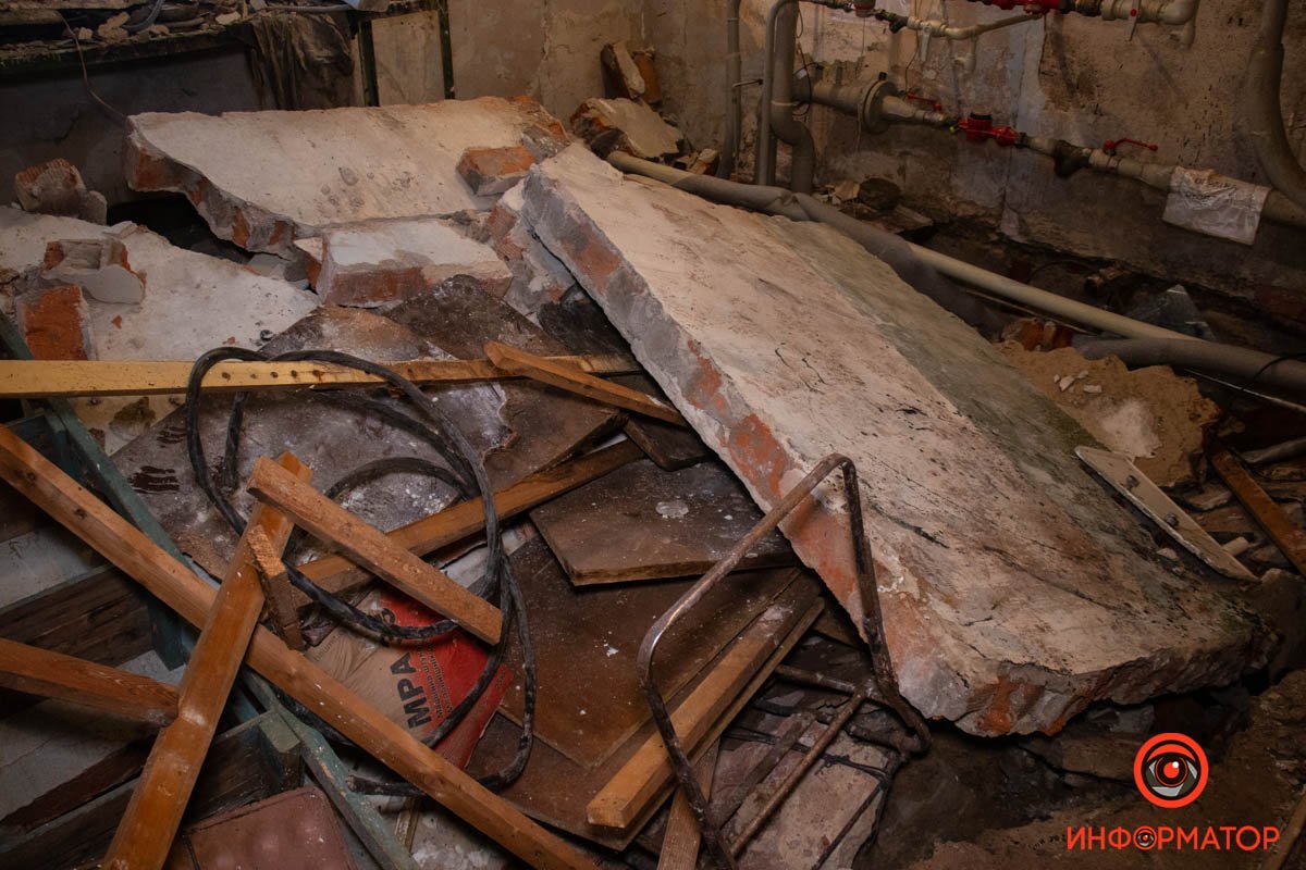 В Днепре просел жилой дом на Котляревского: стена рухнула и повредила трубы