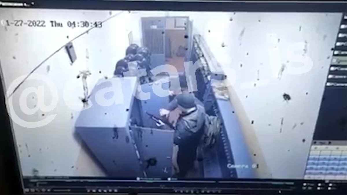 В Днепре на "Южмаше" 20-летний гвардеец устроил стрельбу и убил 5 человек: видео момента