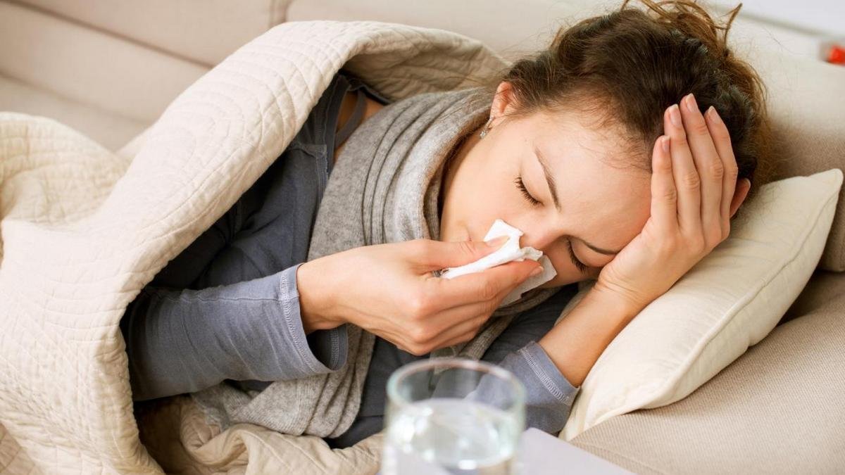 Нужно ли делать тест на COVID-19, если появились симптомы простуды