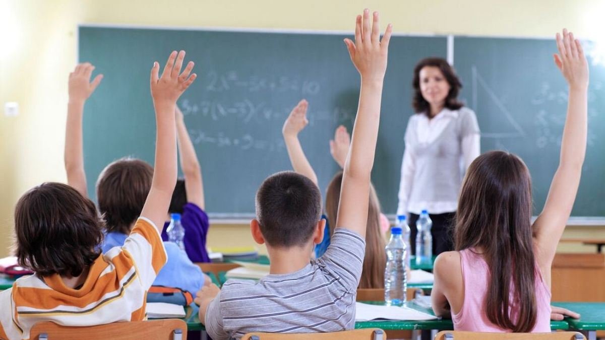 Школы Днепра выйдут из "дистанционки": при каких условиях