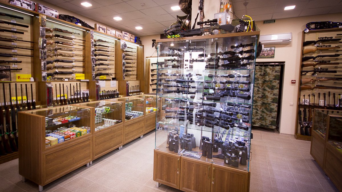 В Днепре и области откроют охотничьи магазины, чтобы жители смогли купить оружие для самозащиты