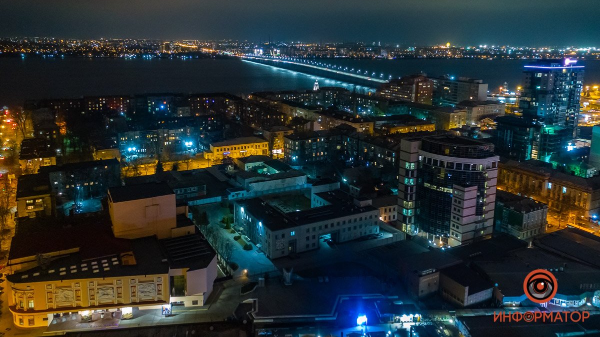 Предпринимателей Днепра призвали на время комендантского часа выключать подсветку магазинов