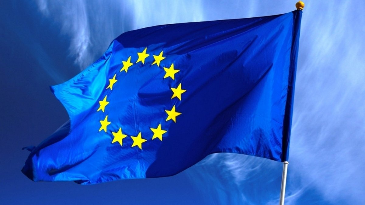 Европарламент рекомендовал предоставить Украине статус кандидата в Европейский Союз