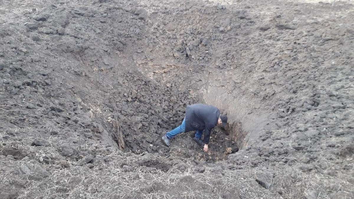 В Днепропетровской области ракета упала на школьный стадион