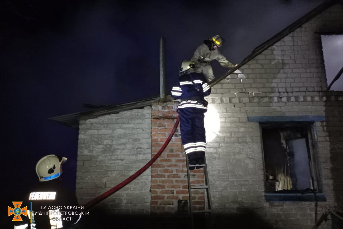 В Днепропетровской области горел дом: погиб мужчина