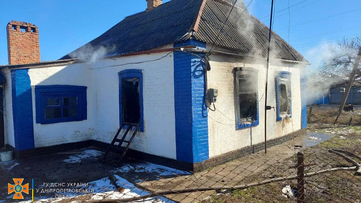 В Днепропетровской области горел дом: погиб человек