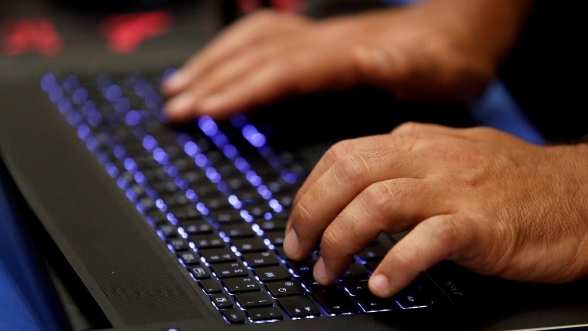 Жителей Днепра и области приглашают присоединиться к кибервойскам