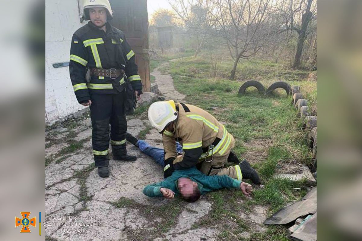 В Днепропетровской области горел частный дом: двое мужчин погибли