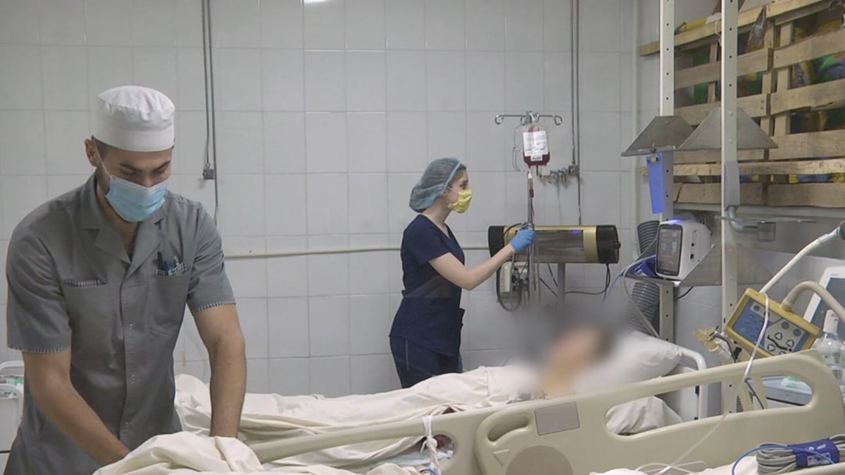 Дети в тяжелом состоянии: в больницах Днепропетровской области спасают людей, которые пострадали в Краматорске