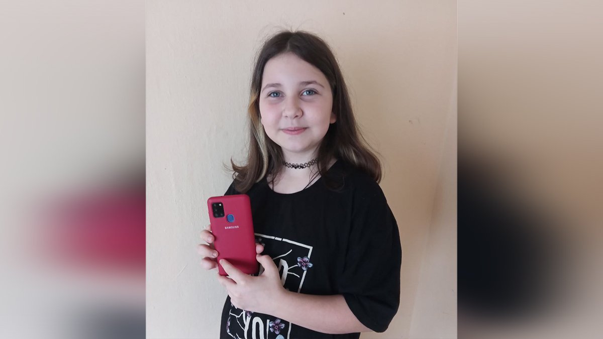 Бойцы бригады из Днепропетровской области вернули 10-летней девочке телефон, который у нее отнял солдат рф