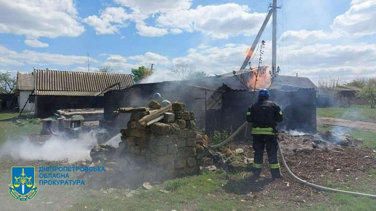 Оккупанты обстреляли село Новониколаевка и ударили ракетами по железной дороге в Каменском районе: начали расследование