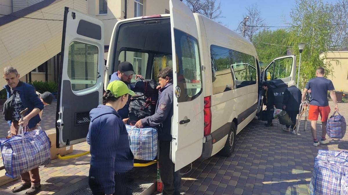 "TAPS-Украина" и Координационный штаб волонтеров Днепра получили большую партию гуманитарной помощи из Европы и США