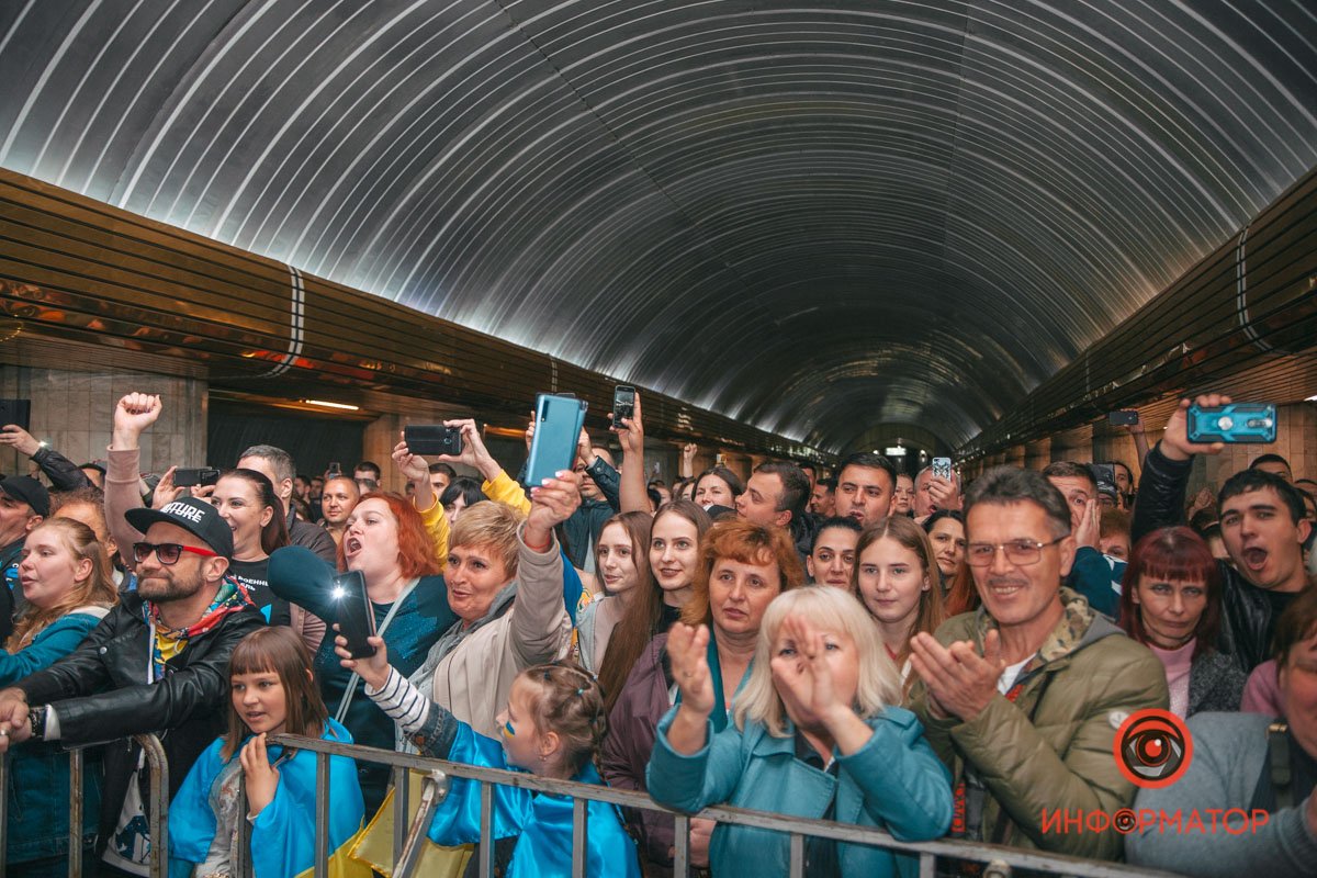 «Песни на станции метро»: как прошел концерт «Скрябин» и «Ot Vinta»