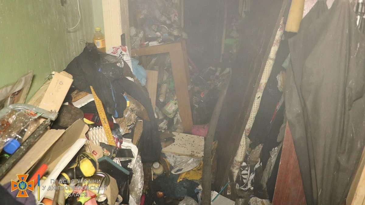 В Днепре на Севастопольской горела квартира: внутри были двое мужчин
