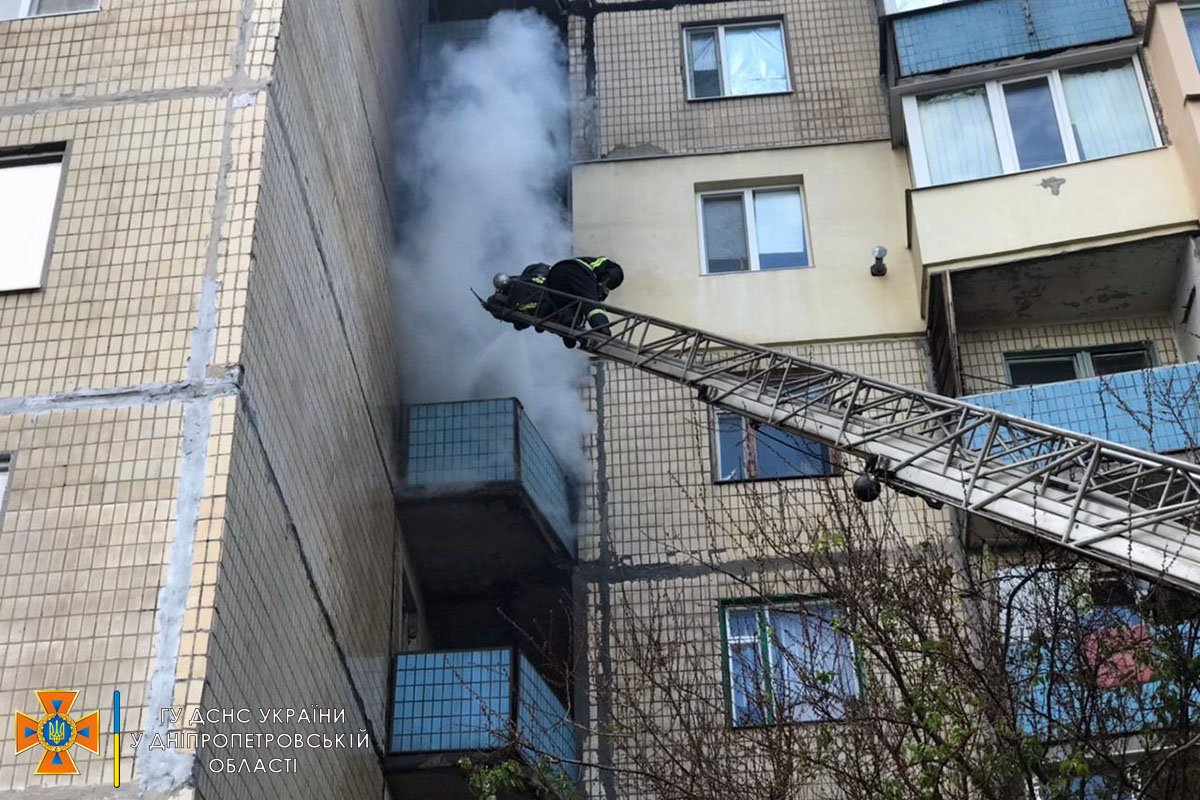 В Каменском горела квартира в 9-этажном жилом доме