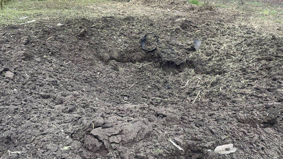 В Днепропетровской области одну вражескую ракету сбила ПВО, другая - разрушила инфраструктурный объект: подробности от спасателей