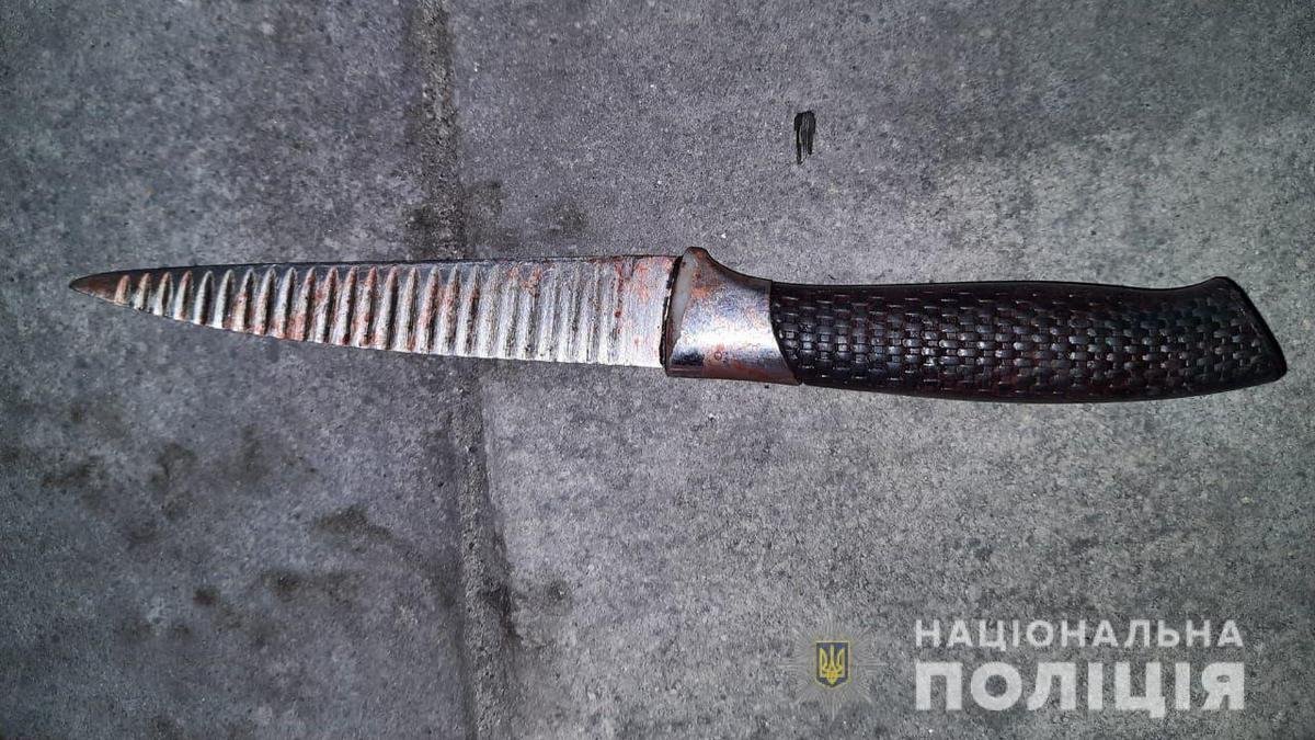 В Днепропетровской области задержали 58-летнего мужчину, который ударил ножом в грудь женщину