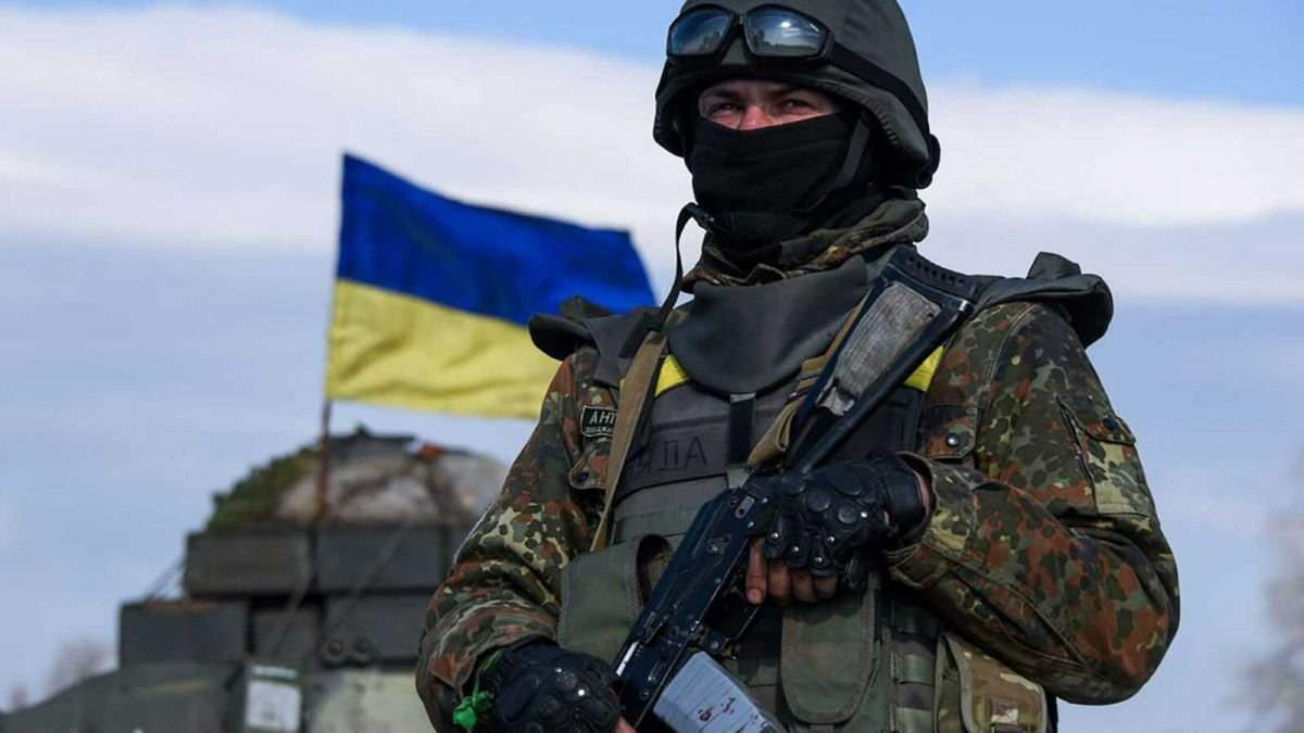 В Украине продлят военное положение