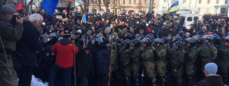 Столкновения и задержания: что происходило ночью в Киеве на Майдане и мнение Филатова (ФОТО, ВИДЕО)