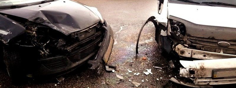 ДТП и большая пробка на Янтарной: столкнулись три автомобиля (ФОТО)