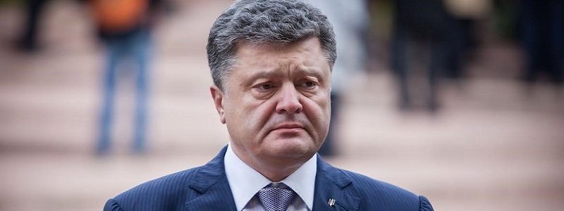 Порошенко объявил всеукраинский траур из-за трагедии под Львовом