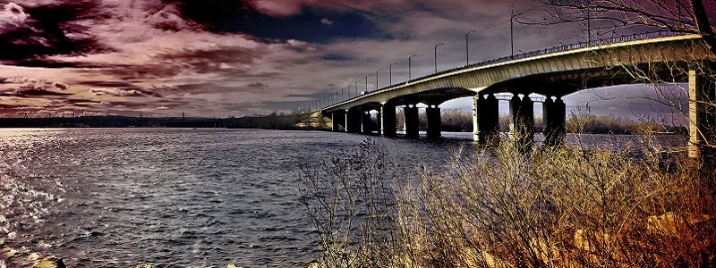 Мужчина решил покончить жизнь самоубийством и спрыгнул с Кайдакского моста
