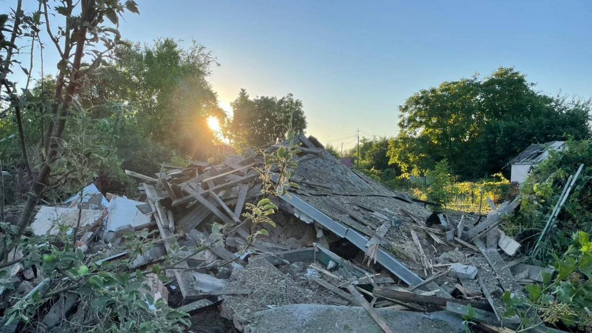 Оккупанты обстреляли Криворожский район: в Зеленодольске разрушены дома