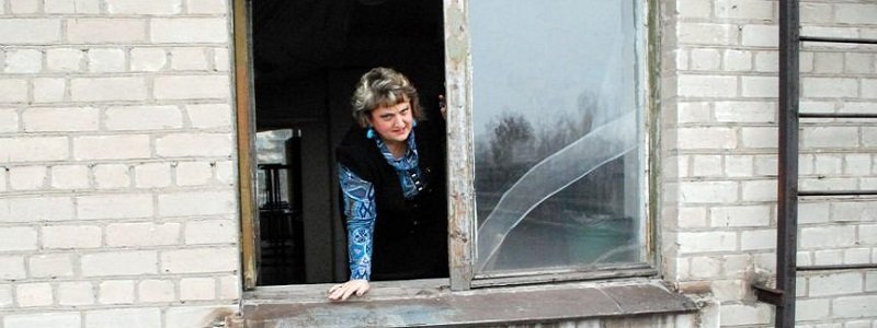 В Днепропетровской области экс-директора школы нашли повешенной в собственной квартире