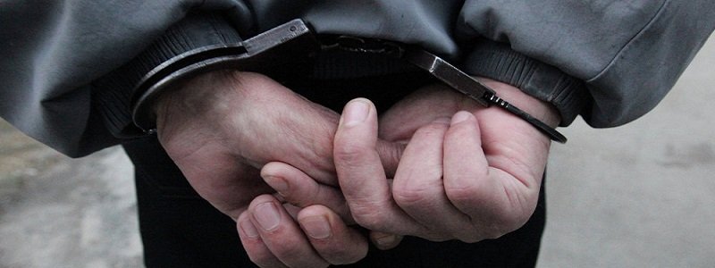 В Самарском районе Днепра патрульные поймали грабителя