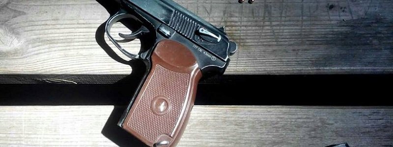 В Соборном районе Днепра стреляли: полиция задержала несовершеннолетнего с пистолетом