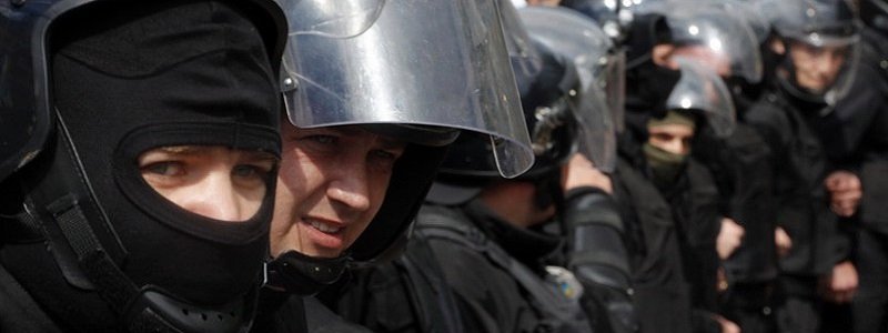 Аваков рассказал о ходе расследования событий 9 мая в Днепре: отстранили троих полицейских