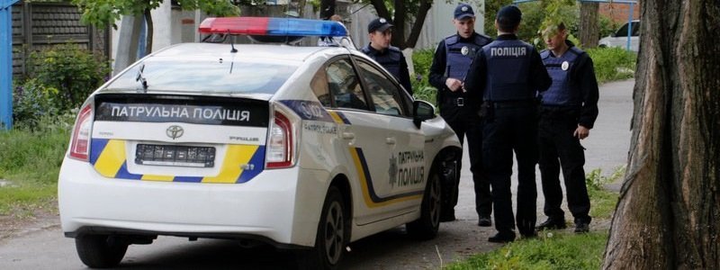 На проспекте Богдана Хмельницкого полицейский Prius въехал в новую Honda