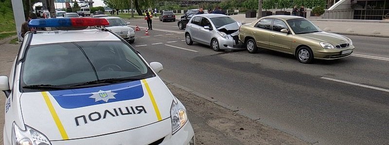 ДТП на Сичеславской Набережной: столкнулись Toyota и Daewoo