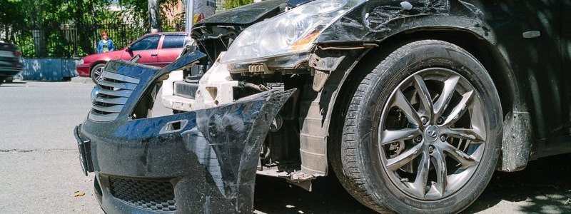 ДТП на Серова: столкнулись 4 легковых авто