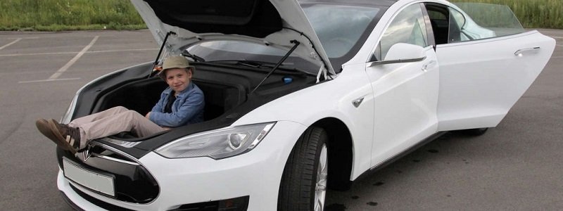 Тест-драйв Tesla и новые автобусы: в Днепре пройдет выставка достижений транспорта