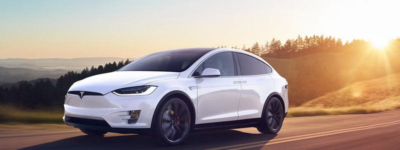 Первый краш-тест Tesla Model X: автомобиль разбили о бетонную стену