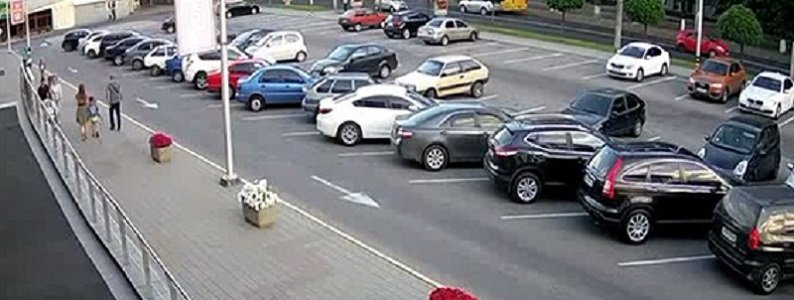 Дерзкое преступление в Днепре: за украденный автомобиль угонщик требовал выкуп
